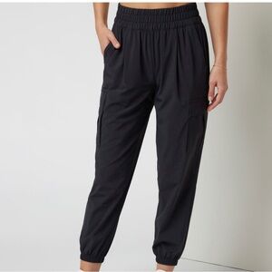 NEW Vuori Villa Joggers